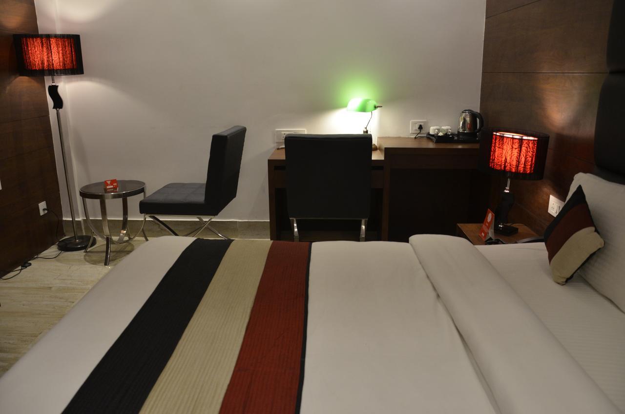 Oyo 1358 Hotel Crossroad Λάκναου Εξωτερικό φωτογραφία
