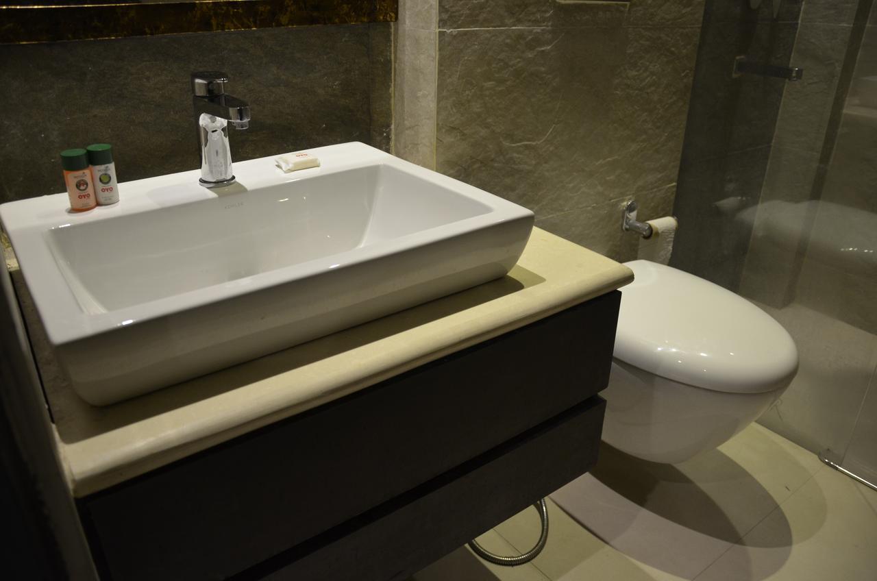 Oyo 1358 Hotel Crossroad Λάκναου Εξωτερικό φωτογραφία