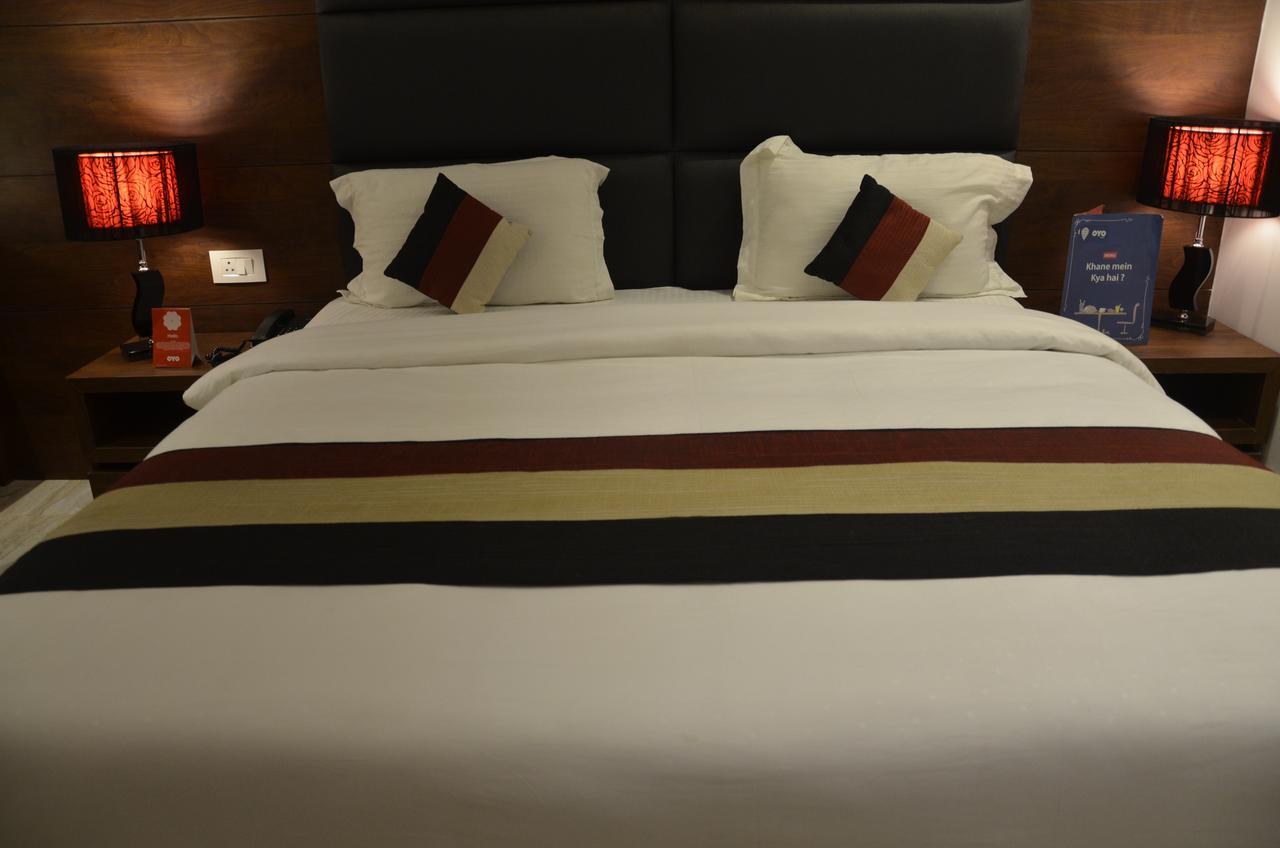 Oyo 1358 Hotel Crossroad Λάκναου Εξωτερικό φωτογραφία