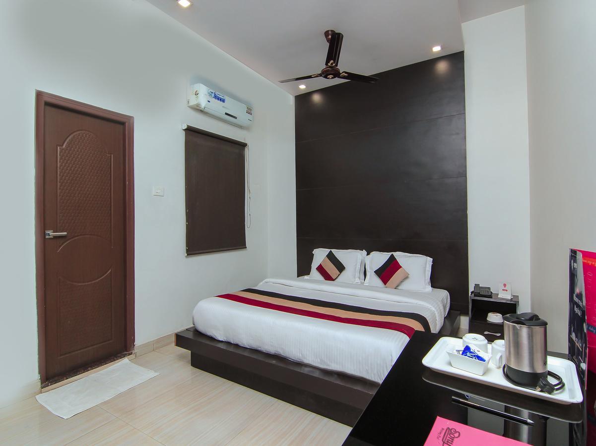 Oyo 1358 Hotel Crossroad Λάκναου Εξωτερικό φωτογραφία