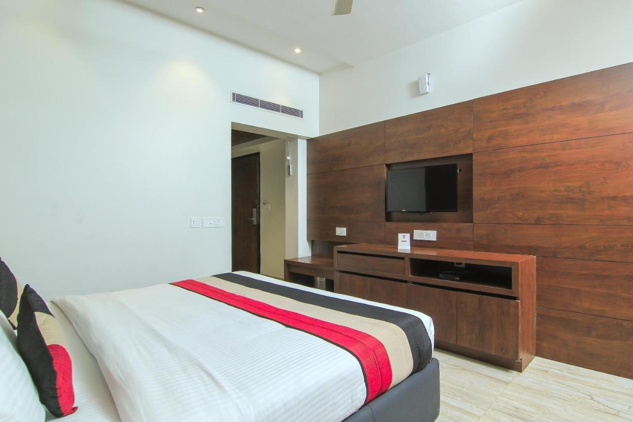 Oyo 1358 Hotel Crossroad Λάκναου Εξωτερικό φωτογραφία
